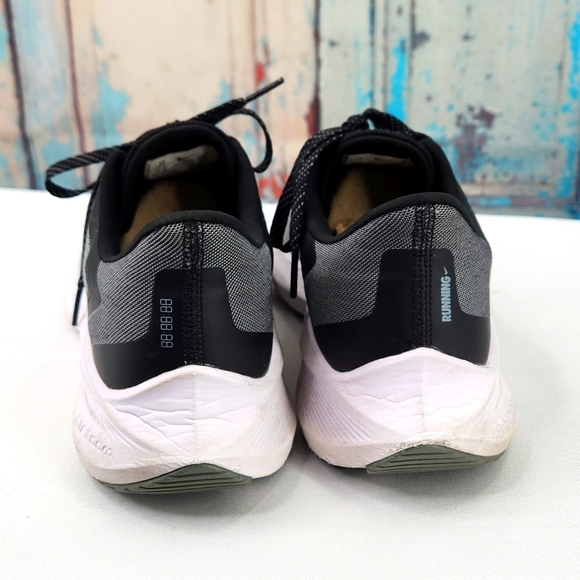 Nike Air Zoom Winflo 7 Running Shoes Gray Black White CJ0291 003 - Picture 5 of 10